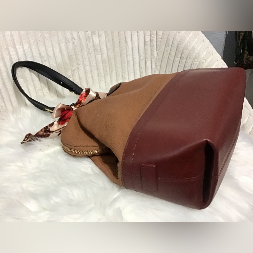 Fendi Bags - Picture 9 of 16